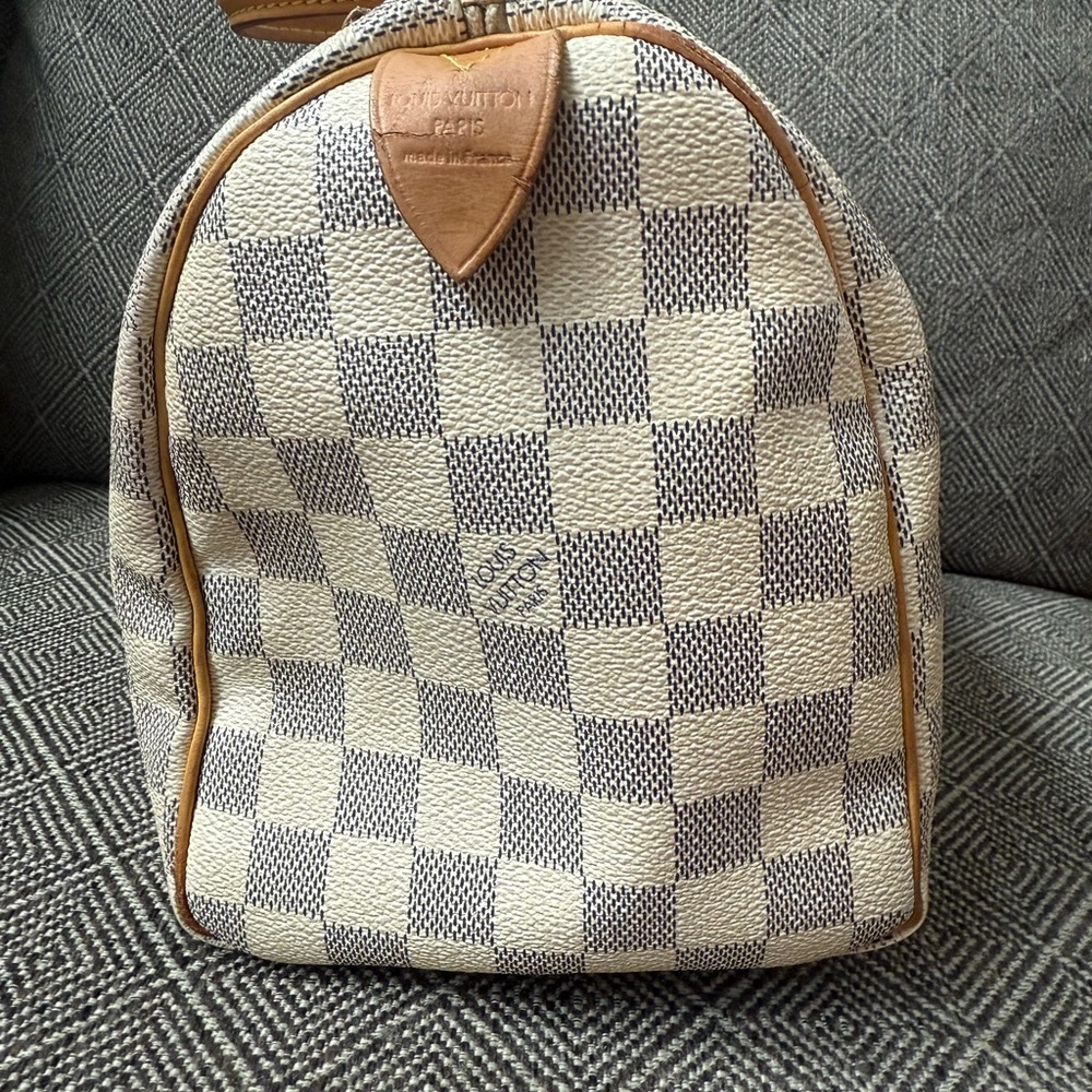 Louis Vuitton custom painted Speedy 25 Damier Azur with pink accents - Picture 3 of 16